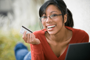 woman using credit card